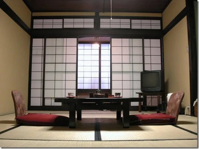 12 Desain Ruang Tamu 'Duduk di Lantai' ala Jepang yang Sederhana untuk Rumah Mungilmu 23