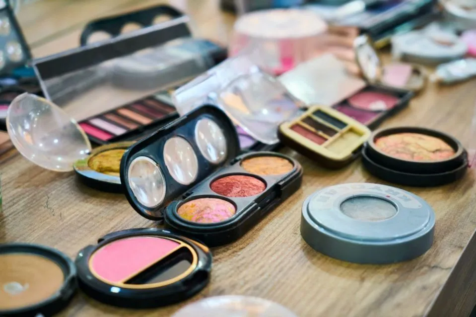 Tips Pakai Blush on Cair dan Krim Kekinian 5