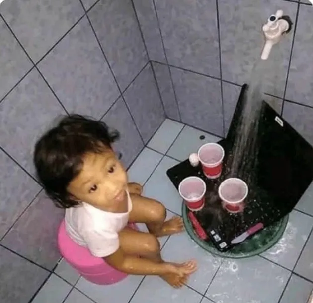 11 Benda yang Mesti Dijauhkan dari Jangkauan Anak-anak, Sebelum Kreativitasnya Bikin Ngelus Dada~ 18