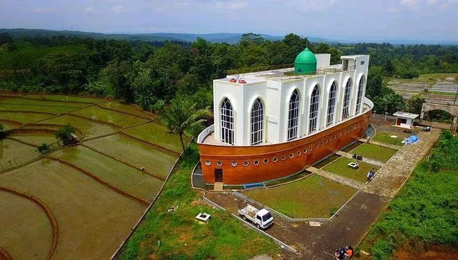 Masjid 'Kapal Nabi Nuh', Tempat Ibadah Sekaligus Wisata Hits di Semarang. Kapan Kamu ke Sana? 13