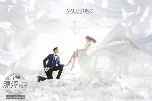 10 Kreasi Levitation Photography untuk Pre-Wedding yang Unik dan Penuh Imajinasi. Yuk, 'Terbang'! 15