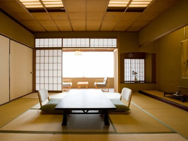 12 Desain Ruang Tamu 'Duduk di Lantai' ala Jepang yang Sederhana untuk Rumah Mungilmu 14