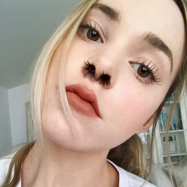 11 Tren Aneh di Dunia Fashion dan Make-up. Bikin Terheran-heran Saking Kreatifnya~ 20