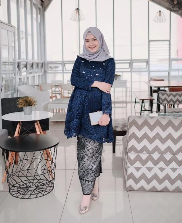 8 Model Baju Tunik Brokat Modern Terbaru 16