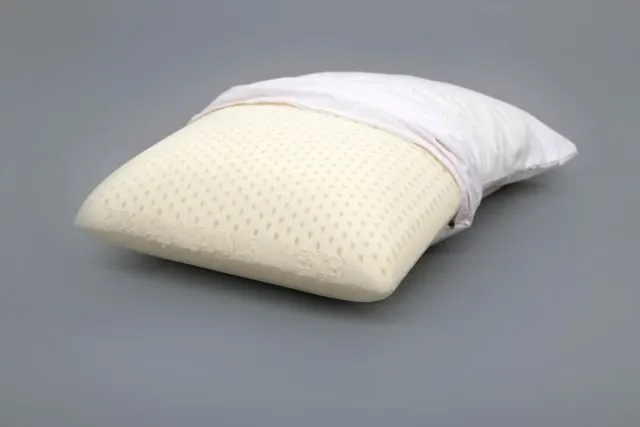 5 Jenis Bantal yang Bagus dan Nyaman Buat Tidur 9