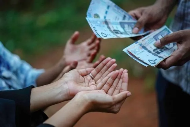 5 Perbedaan Antara Zakat Fitrah dan Zakat Mal. Jangan Keliru, ya! 8 perbedaan zakat fitrah dan zakat mal