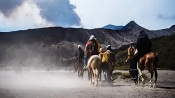 Yakin Masih Mau Wisata ke Luar Negeri? Yuk Kita Dukung Wisata Lokal ! 7 Wisata Dosmestik Mendunia