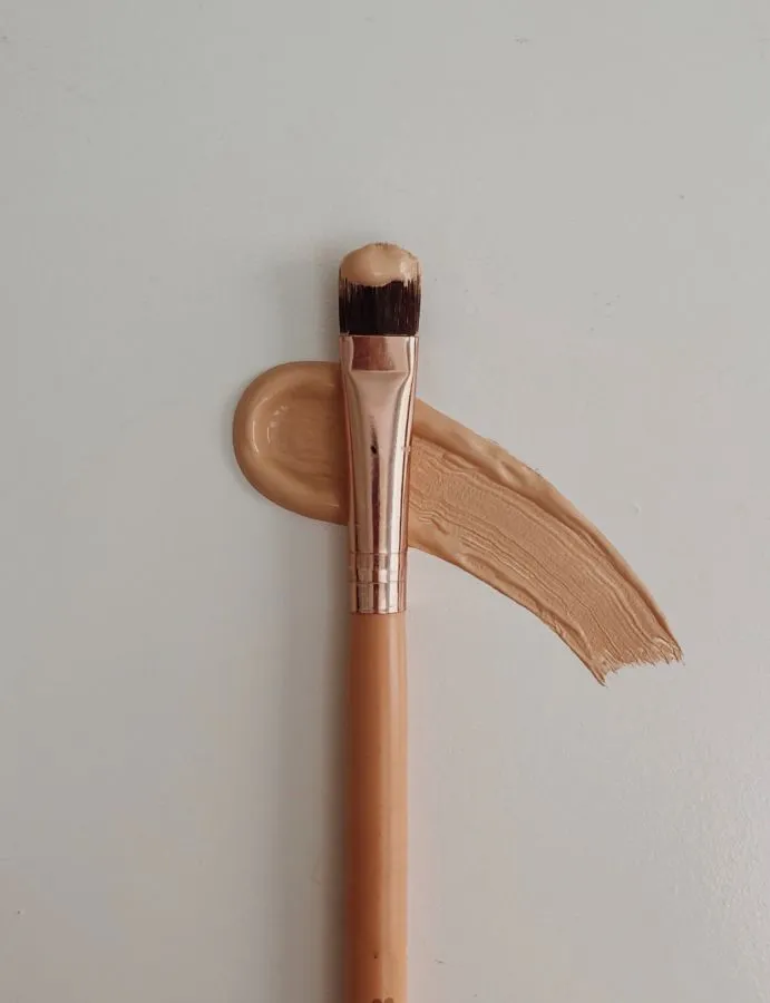 9 Aturan Umum Make-up yang Seringnya 'Didobrak' Para MUA Kondang. Hmm, Pantas Hasilnya Beda 17