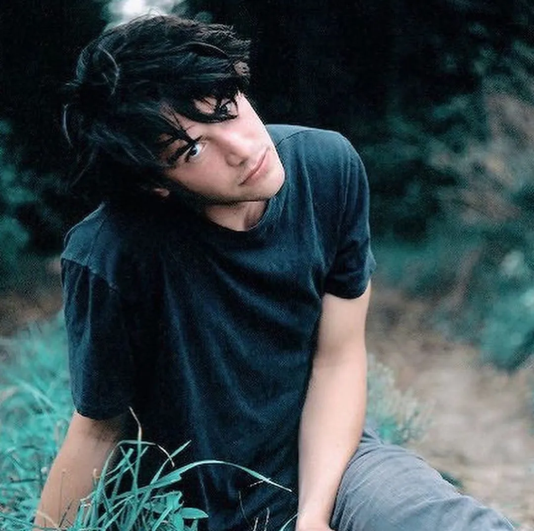 7+ Potret Keanu Reeves 30 Tahun Lalu. Ketampanannya Memang Tak Berkurang Sama Sekali~ 13