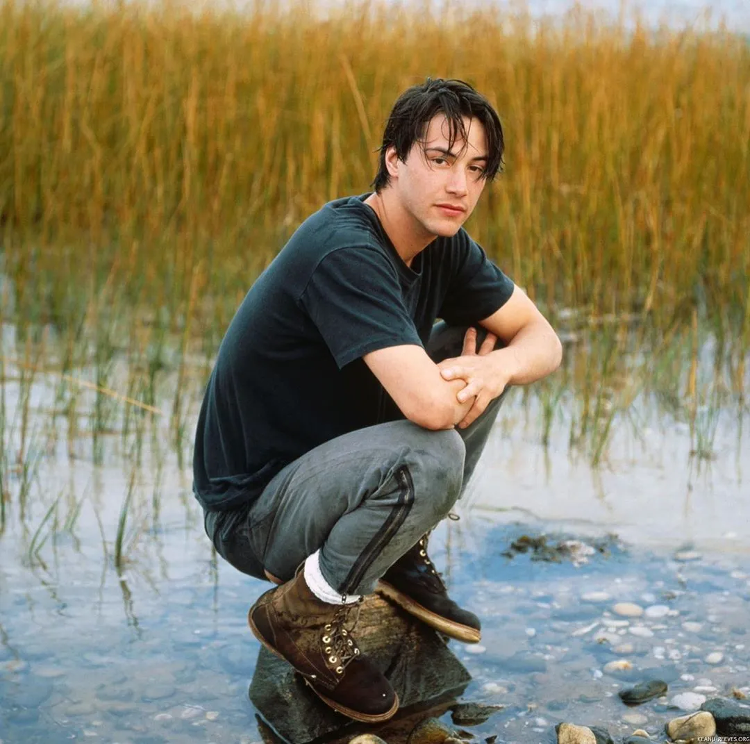 7+ Potret Keanu Reeves 30 Tahun Lalu. Ketampanannya Memang Tak Berkurang Sama Sekali~ 15