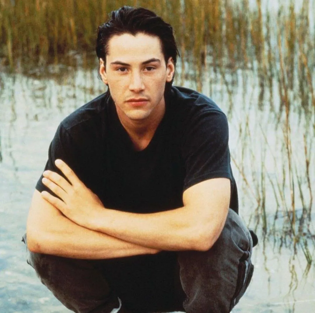 7+ Potret Keanu Reeves 30 Tahun Lalu. Ketampanannya Memang Tak Berkurang Sama Sekali~ 11