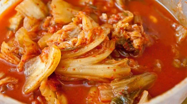 6 Khasiat Kimchi, Meski Rasanya Asam Tapi Banyak Manfaatnya 11