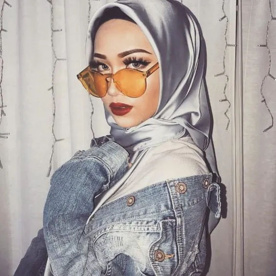 9 Pose Selfie Paling Aesthetic, Siap Upload Instagram! 15