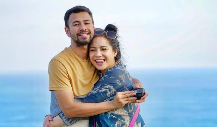 Terlalu Memforsir Pita Suara Selama Belasan Tahun, Muncul Benjolan di Leher Raffi Ahmad