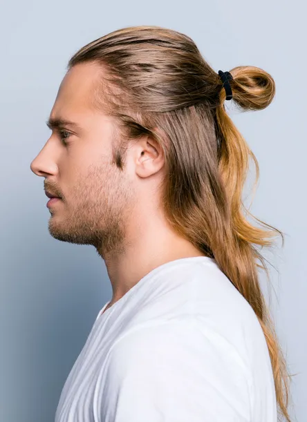 8 Rekomendasi Gaya Rambut untuk Pengantin Cowok 16