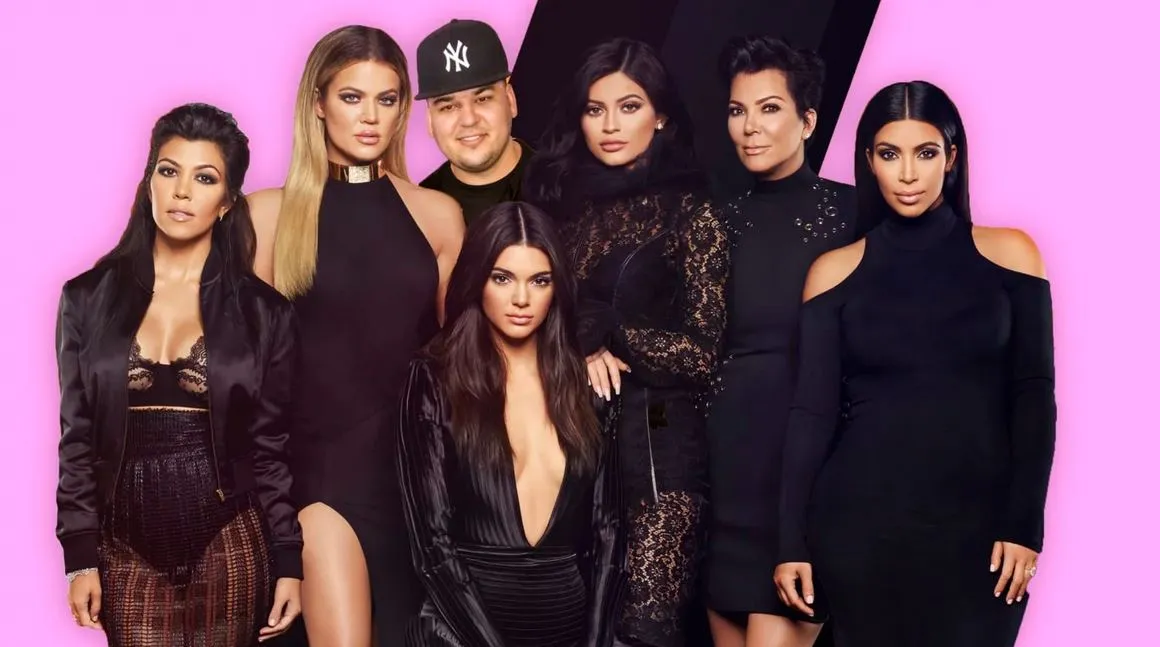 Transformasi Klan Kardashian dari Reality Show Season 1 hingga Season 16. Makin Awet Muda!