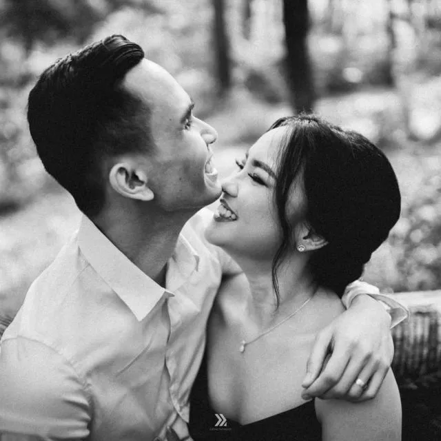 11+ Ide Foto Prewedding Casual Hitam Putih 24