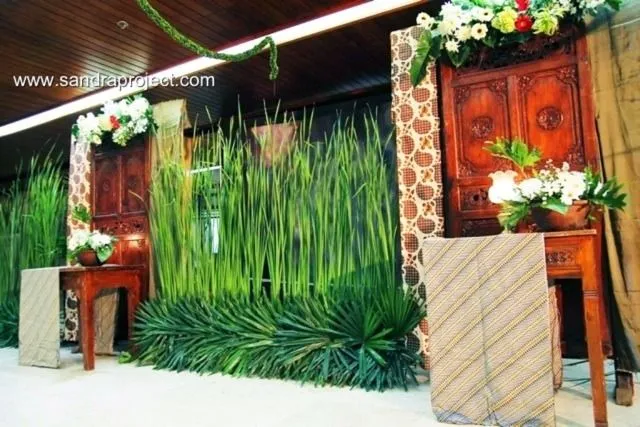 10 Dekorasi Pernikahan Memanfaatkan Kain Tradisional 18