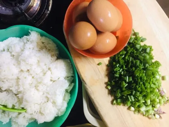 Resep Nasi Goreng Telur Korea yang Praktis & Enak 8