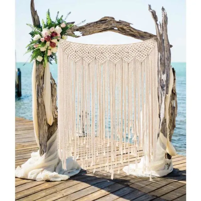 10 Ide Dekorasi Pernikahan Tema Bohemian Pakai Macrame 18