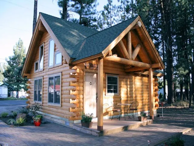 9 Desain Rumah Gaya Eropa Klasik & Minimalis 17