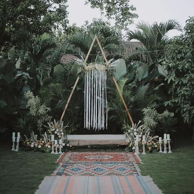 10 Ide Dekorasi Pernikahan Tema Bohemian Pakai Macrame 12