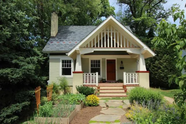 9 Desain Rumah Gaya Eropa Klasik & Minimalis 11