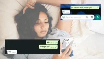10 Kasus Menyakitkan Dicuekin Orang Tua Saat Chatting. Maklumin Aja sih, Mungkin Lagi Sibuk~