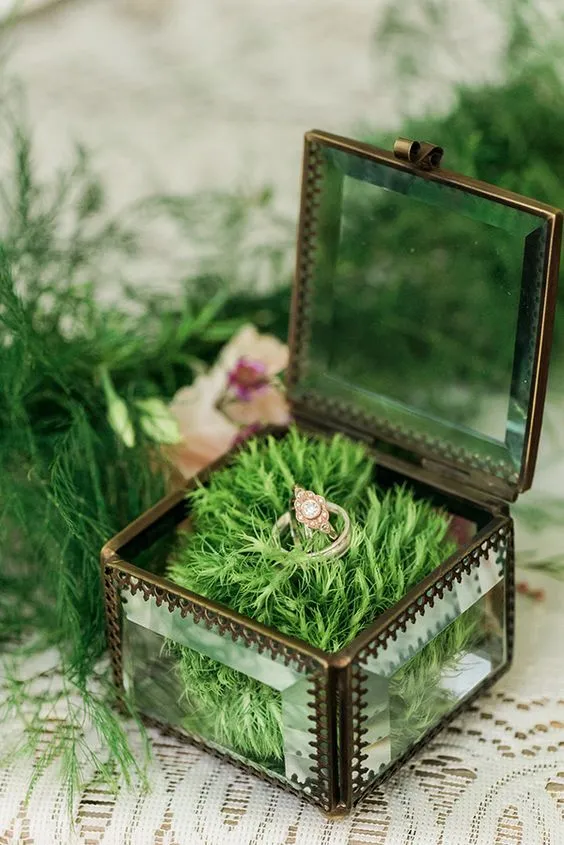 9+ Ide Kotak Cincin Tunangan/Nikah yang Cantik 17