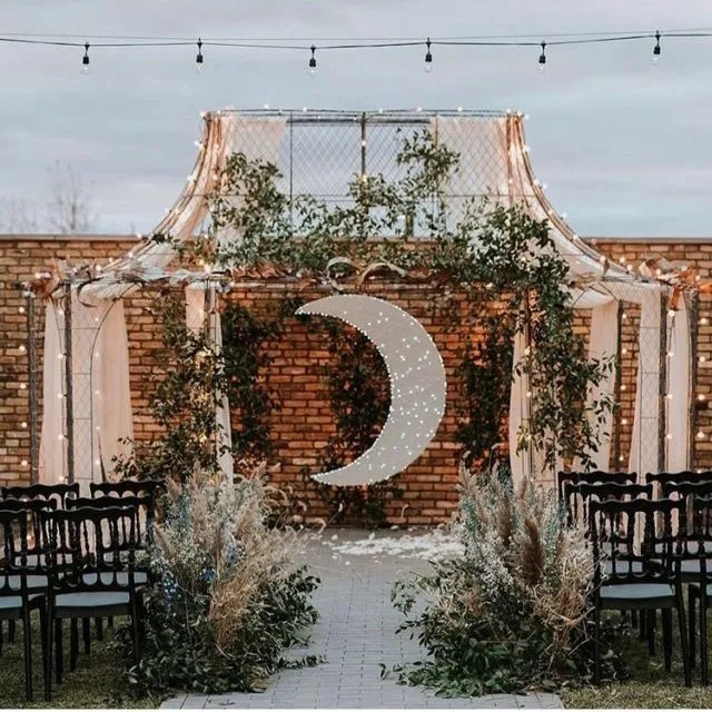 10 Ide Dekorasi Celestial Wedding, Sensasi Resepsi di Langit Malam 14