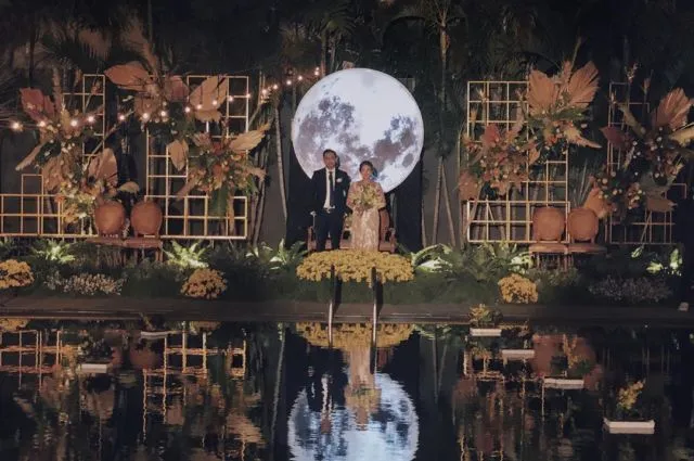 10 Ide Dekorasi Celestial Wedding, Sensasi Resepsi di Langit Malam 11