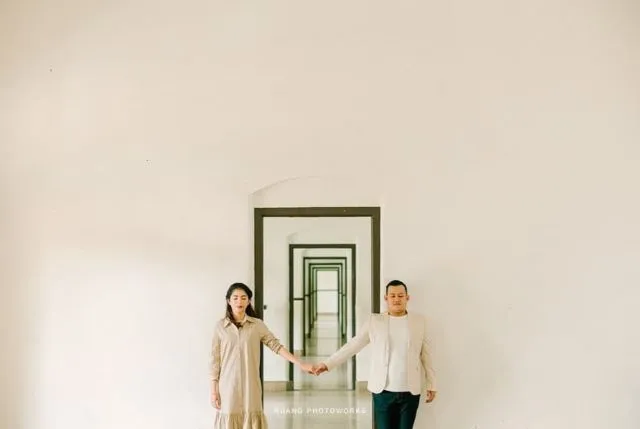 10 Tips Memilih Wardrobe untuk Foto Pre-wedding 13