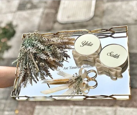 9+ Ide Kotak Cincin Tunangan/Nikah yang Cantik 15