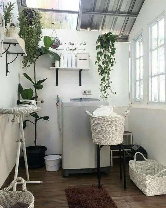 10 Ide Penataan Tempat Cuci Baju di Belakang Rumah. Sempit tapi Berguna 16 ruang laundry belakang rumah