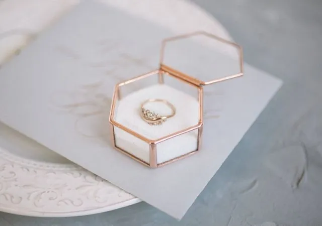 9+ Ide Kotak Cincin Tunangan/Nikah yang Cantik 11