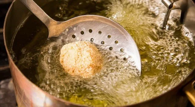 8 Cara Menjernihkan Minyak Goreng Bekas Biar Nggak Risi Dipakai Ulang 14