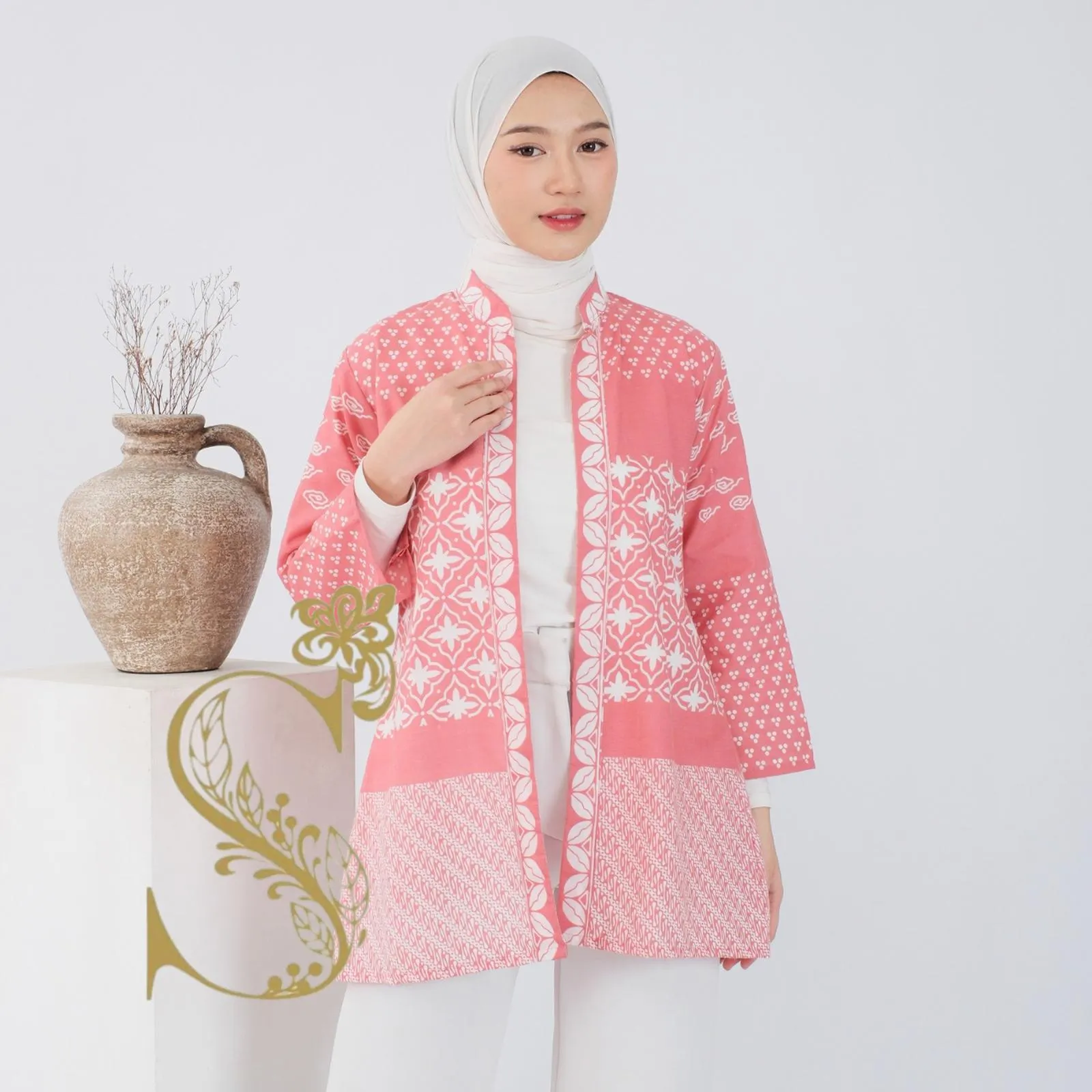 8 Model Baju Motif Batik yang Kasual dan Bisa Dipakai Sehari-hari! 15