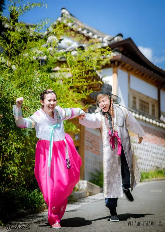 11 Foto Prewedding Ala Korea dalam Balutan Hanbok 24