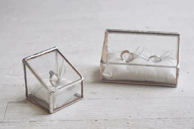 9+ Ide Kotak Cincin Tunangan/Nikah yang Cantik 14