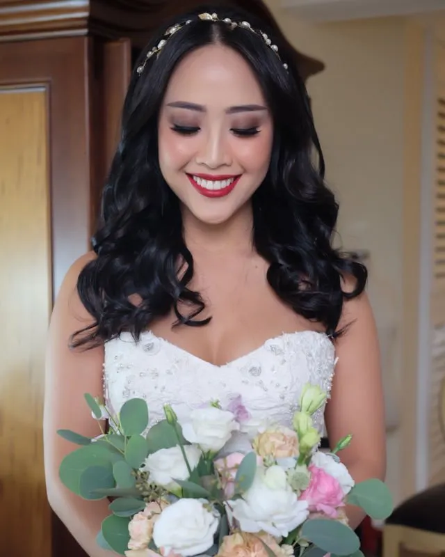 10 Ide Wedding Make-up si Kulit Sawo Matang. Rahasia Kulitmu Terlihat Paripurna Cemerlang! 19