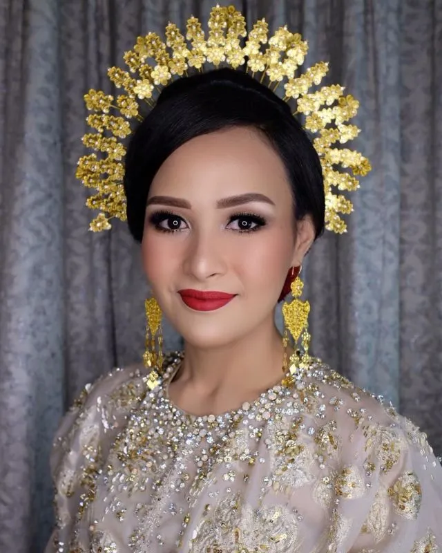 10 Ide Wedding Make-up si Kulit Sawo Matang. Rahasia Kulitmu Terlihat Paripurna Cemerlang! 14