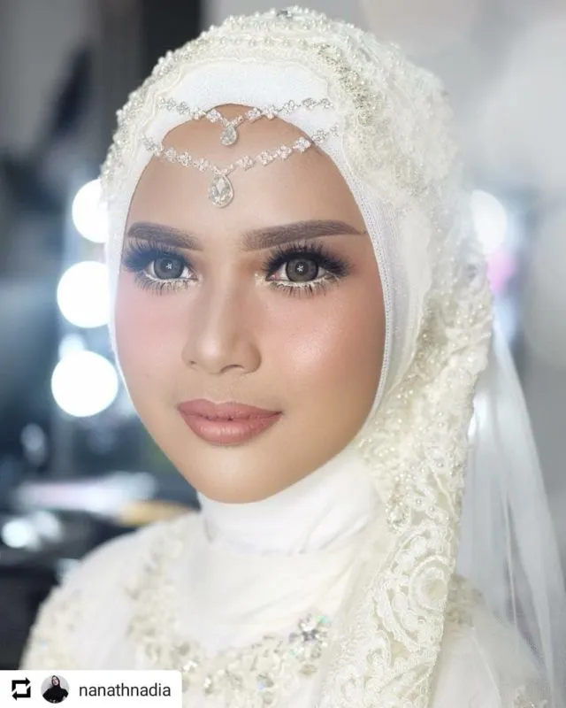 10 Ide Wedding Make-up si Kulit Sawo Matang. Rahasia Kulitmu Terlihat Paripurna Cemerlang! 13