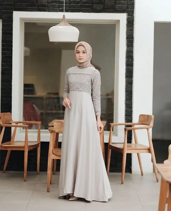 10 Ide Dress Kondangan Berbahan Satin yang Mewah 11