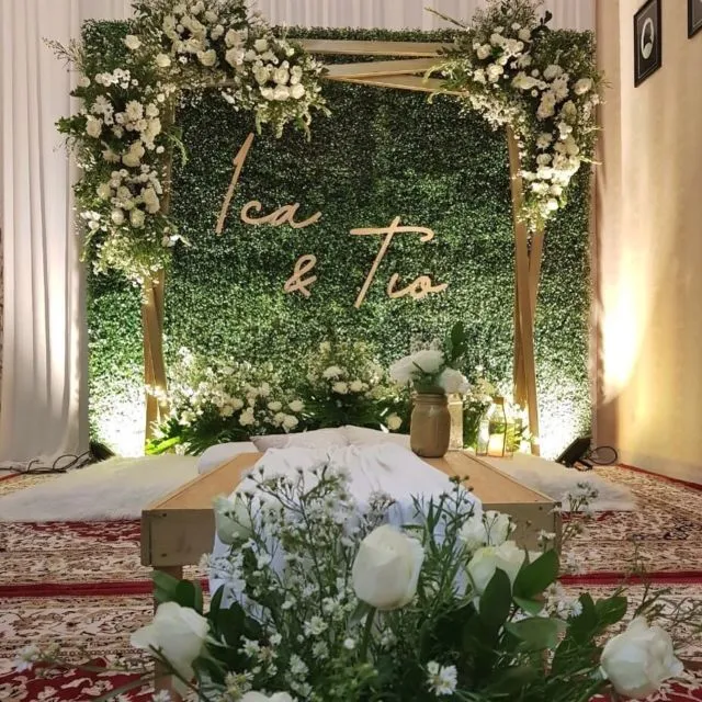 10 Ide Dekorasi Meja Akad dalam Ruangan Bertema Rustic 17