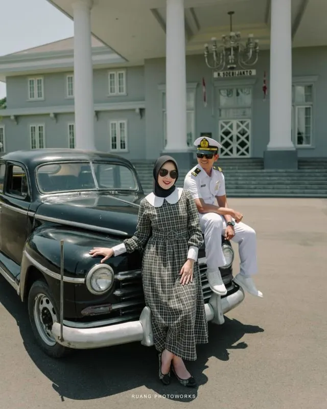 10 Inspirasi Pre-wedding Tentara dan Tenaga Medis 20