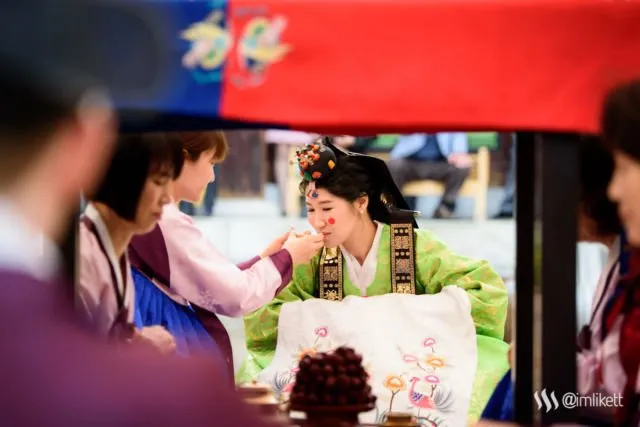 8 Tradisi Pernikahan di Korea Selatan yang Mungkin Belum Kamu Tahu 13