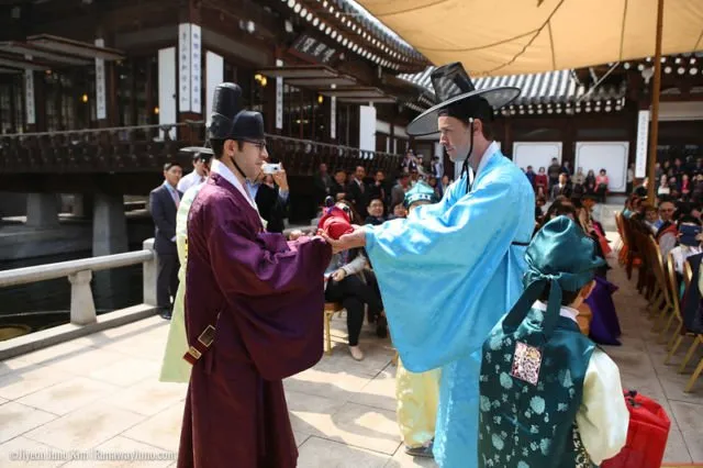 8 Tradisi Pernikahan di Korea Selatan yang Mungkin Belum Kamu Tahu 10