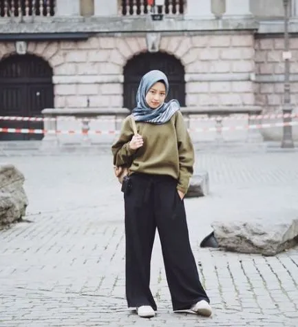 Perpaduan Sempurna Kaus dan Kulot ala 7 Hijaber ini Bisa Jadi Inspirasi. Nyaman dan Selow! 14