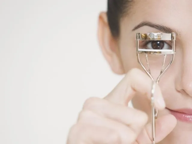 6 Fungsi Concealer, Selain Menyamarkan Bekas Jerawat 11