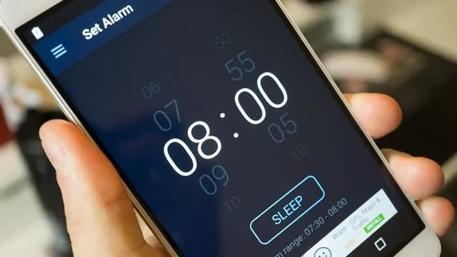 7 Trik Agar Bisa Tidur Nyaman di Kereta Ekonomi. Tetap Bisa Diakali 14 tips nyaman tidur di kereta
